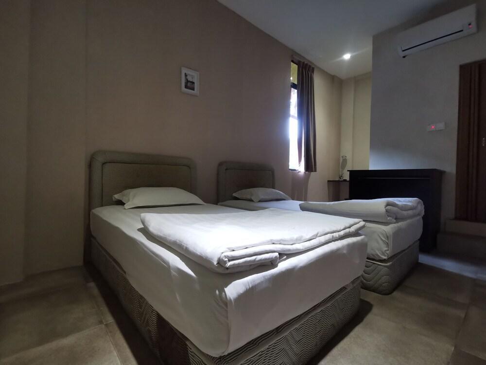 โอโย 89780 ลอดจ์ 37 Hotel ราเนา ภายนอก รูปภาพ