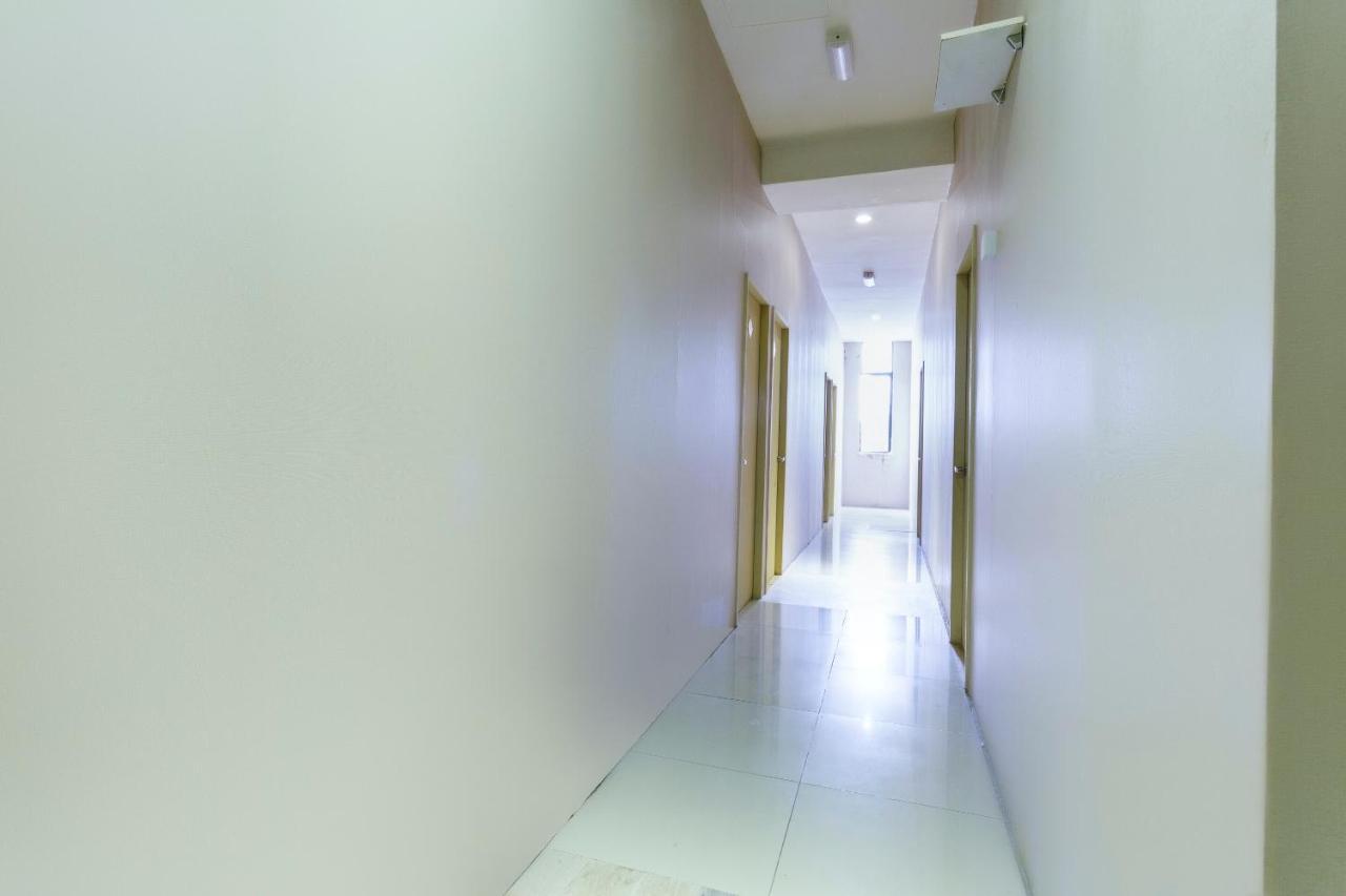 โอโย 89780 ลอดจ์ 37 Hotel ราเนา ภายนอก รูปภาพ